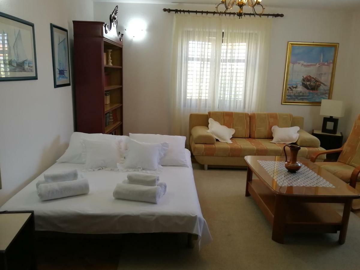Apartman Mladenka スペタル エクステリア 写真